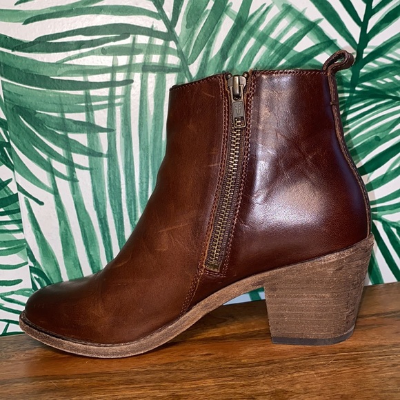 Frye Alton Chelsea Zip Ankle Boots Brown Cognac 7.5 B. 3470352 - Picture 5 of 10
